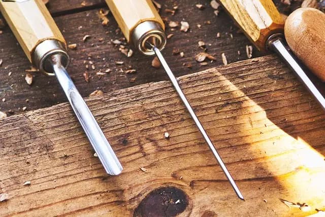Comment choisir les vis adéquates pour vos projets en bois