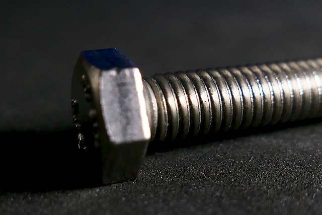 Comment les fixations visserie influencent vos projets de bricolage
